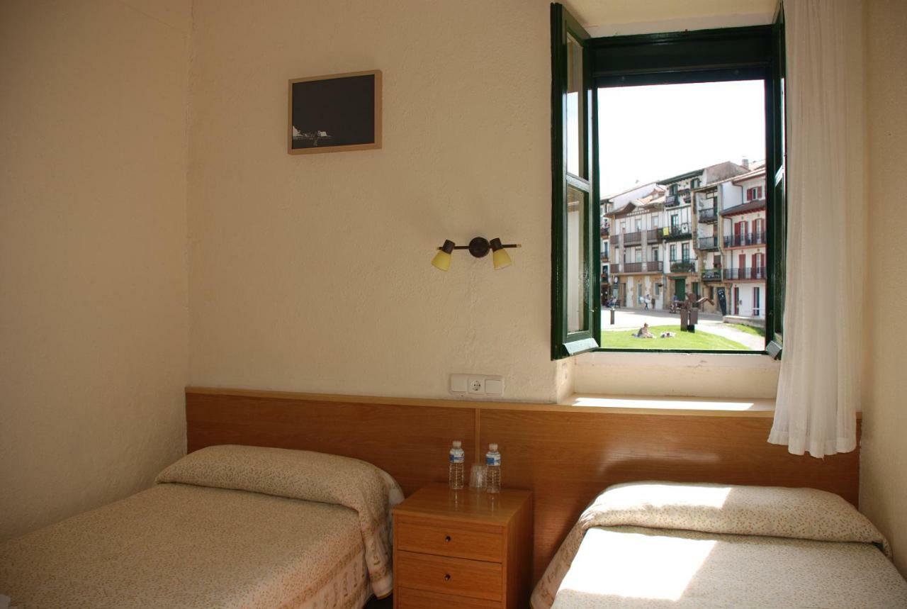 Hostal Zaragoza Hondarribia Eksteriør bilde