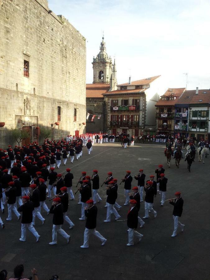 Hostal Zaragoza Hondarribia Eksteriør bilde
